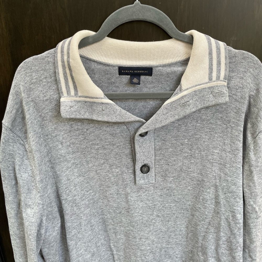 Banana republic Henley sweater